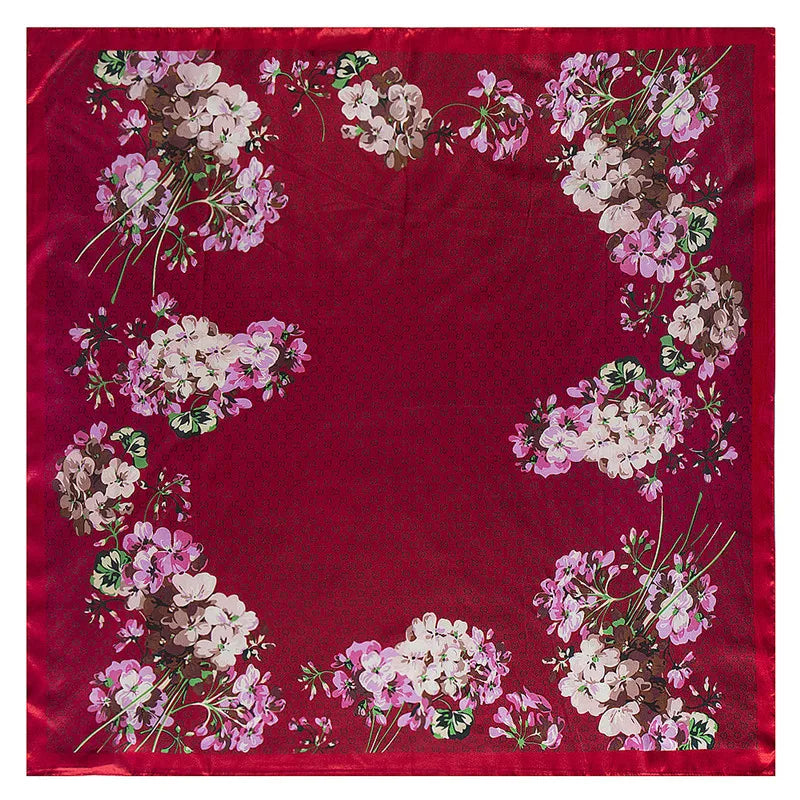 Foulard carré femme à imprimé floral – 90 × 90 cm