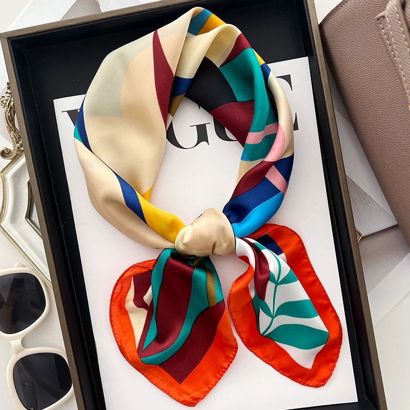 Foulard carré femme en polyester satiné – 70 × 70 cm