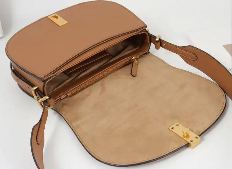 Design Damenmode lässige schlichte Umhängetasche Damen Leder Kupferschnalle Umhängetasche Echtes Leder Satteltasche weiblich