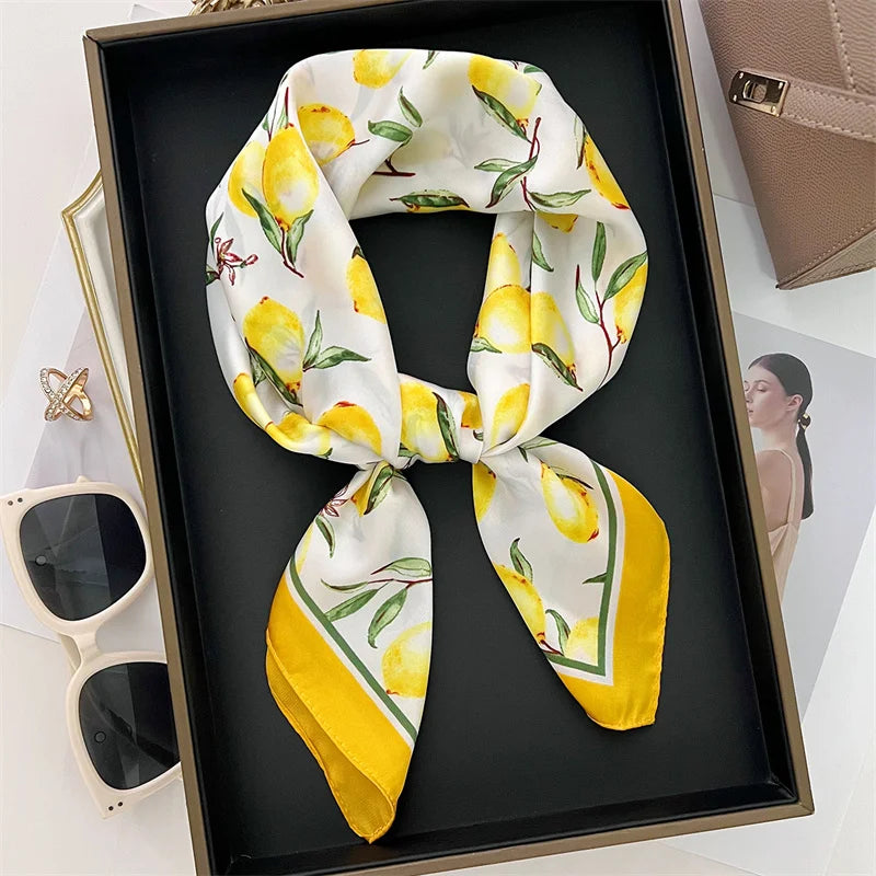 Foulard Carré Imprimé Floral 70×70 cm – Léger & Multicolore, Femme MYNELIA