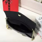 Pochette femme de soirée en simili cuir – Chaînes décoratives