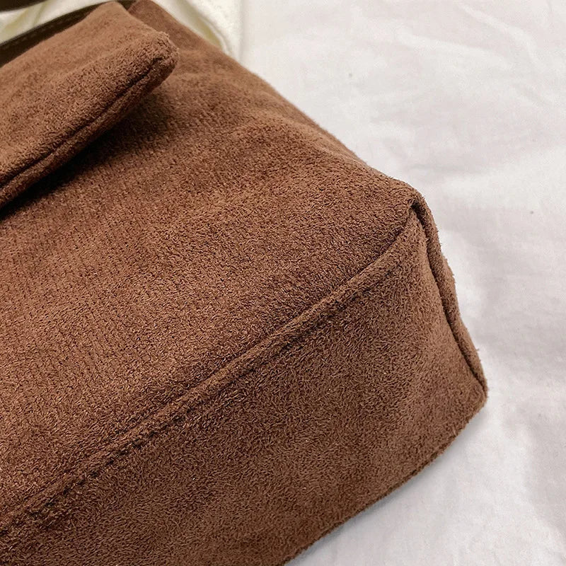 Sac bandoulière daim Femme –  Style Intemporel