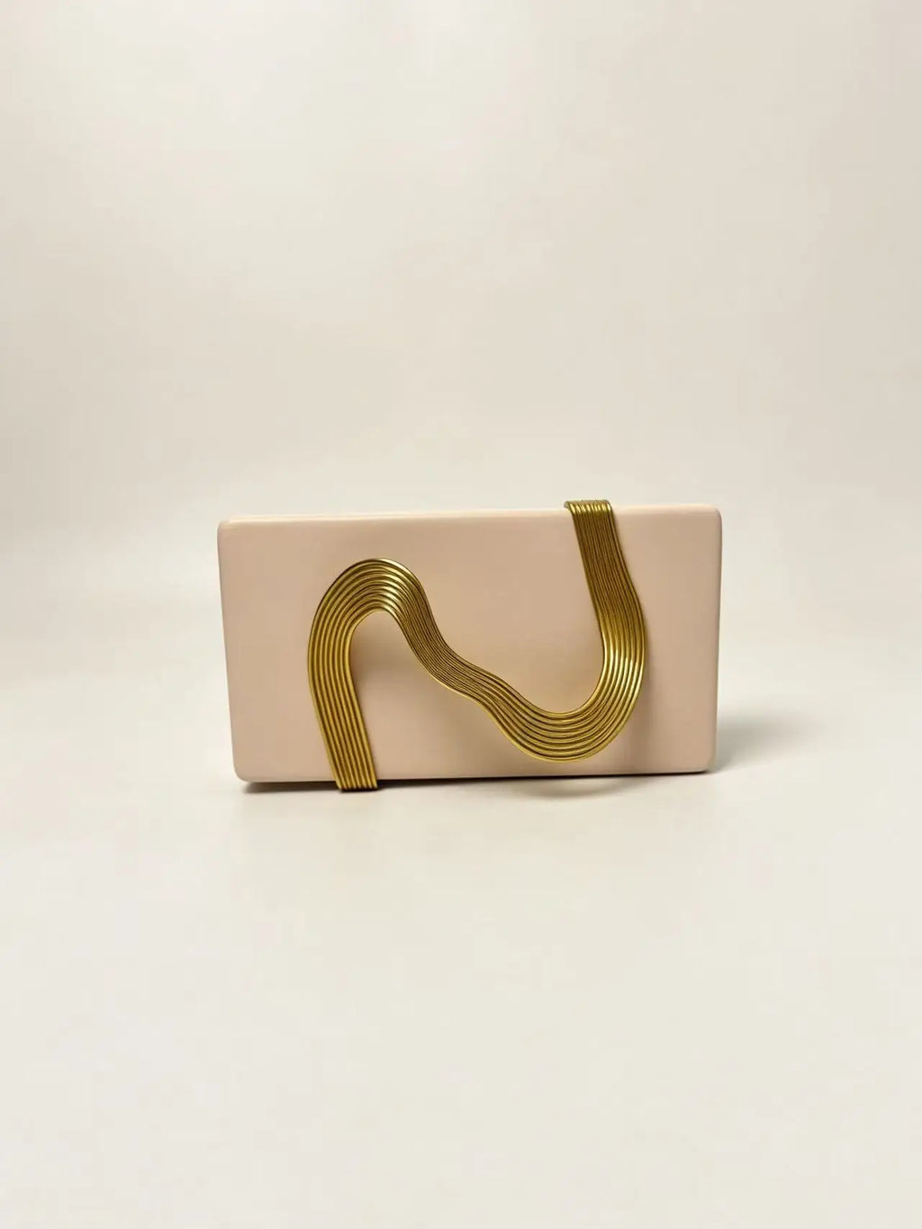 Pochette de soirée femme en simili cuir avec décor métallique