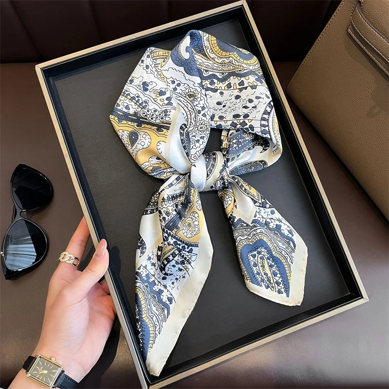 Foulard Carré Imprimé Floral 70×70 cm – Léger & Multicolore, Femme MYNELIA