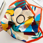 Foulard carré femme en polyester satiné – 70 × 70 cm