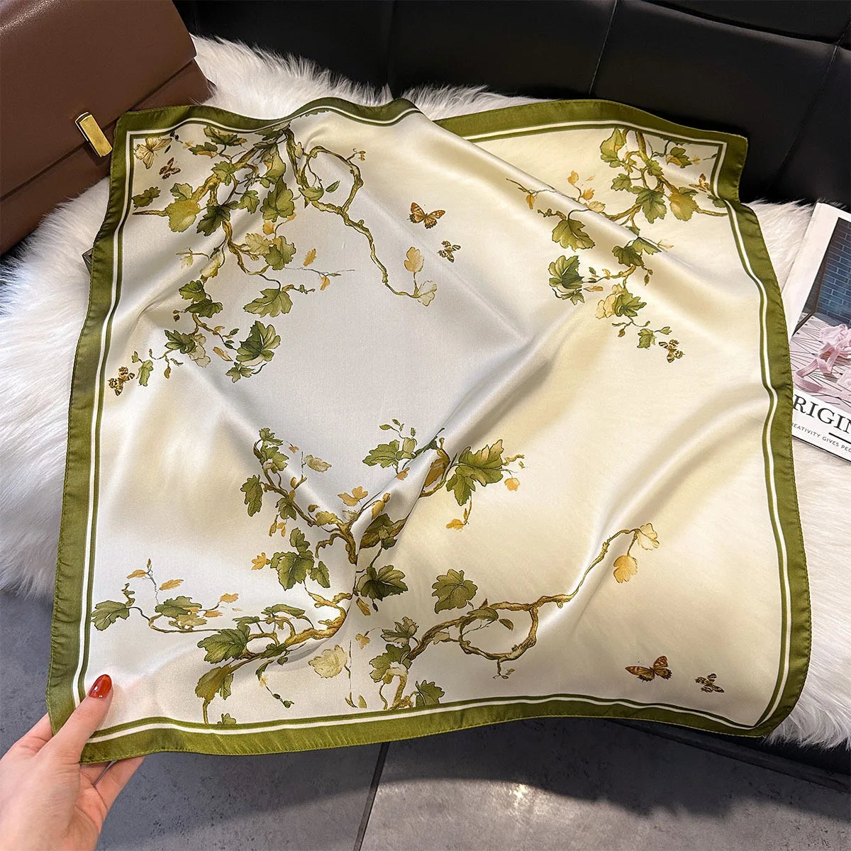 Foulard Carré Femme Motif Paisley – 70×70 cm, Doux & Multicolore MYNELIA