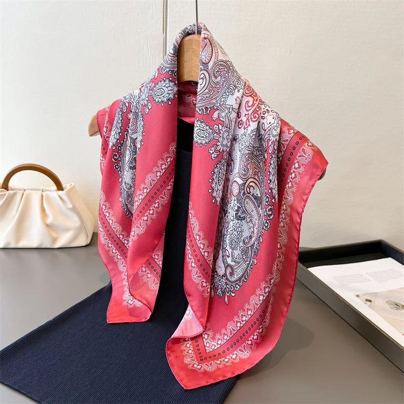 Foulard Carré Femme Motif Paisley – 70×70 cm, Doux & Multicolore MYNELIA