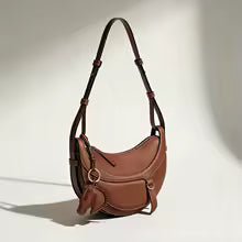 Sac à Bandoulière en cuir Équestre – Demi-Lune MYNELIA