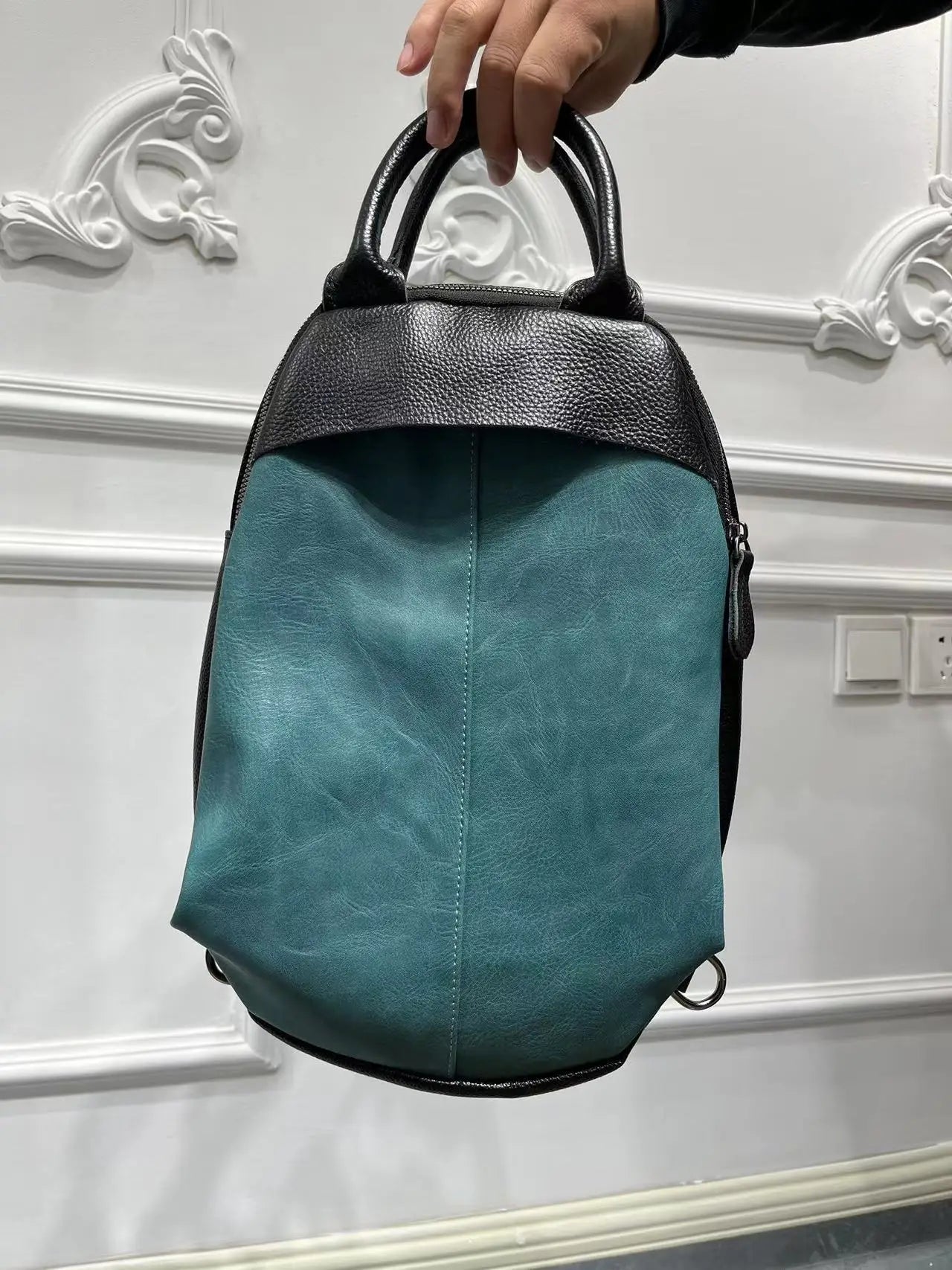 Sac à dos cuir véritable–Broderies Patchwork élégant MYNELIA