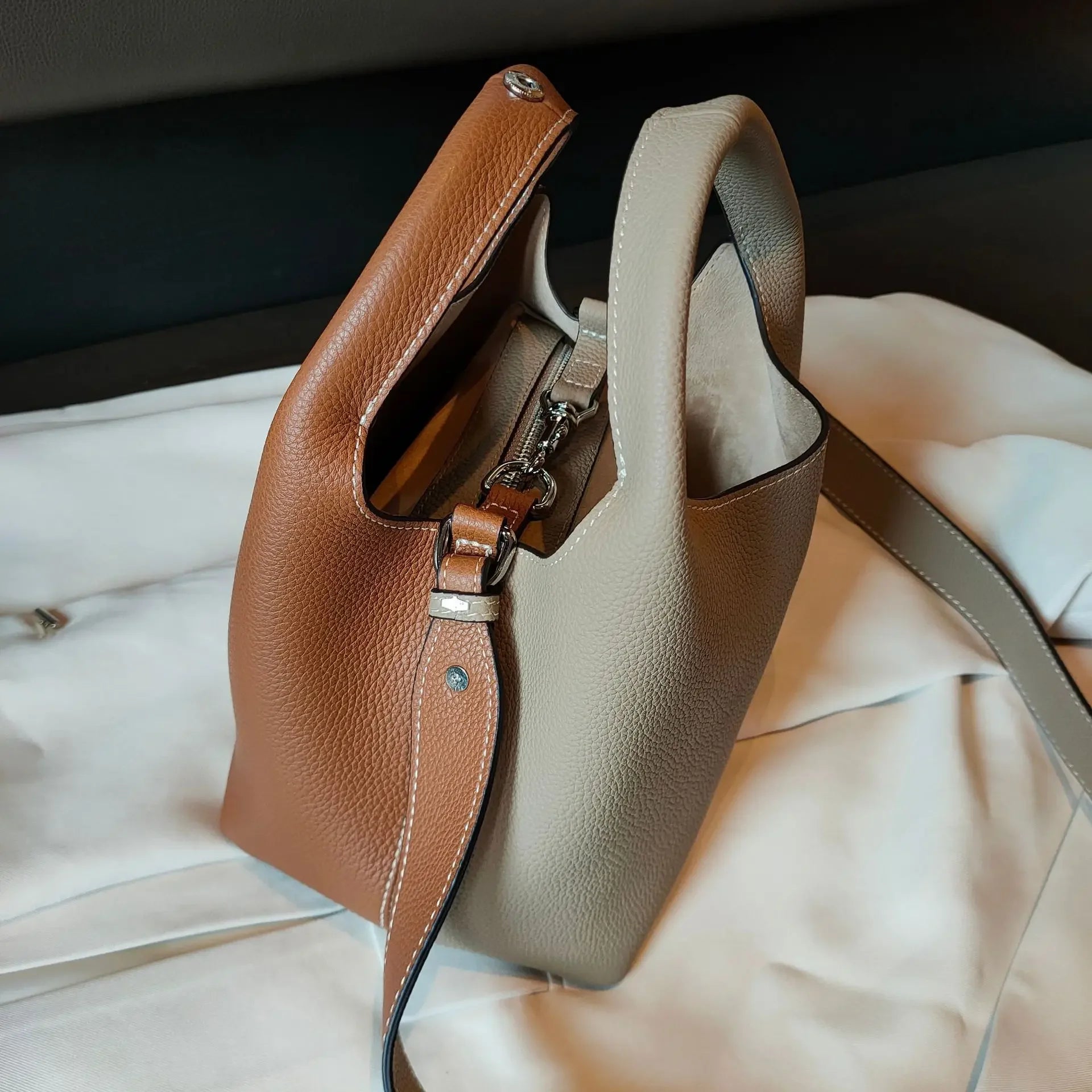 Sac Seau en Cuir de Vachette Naturel – Cabas Chic Femme MYNELIA