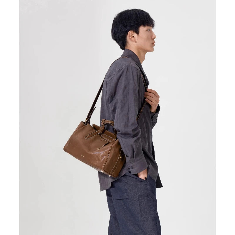 Sac à main tote en cuir véritable tanné végétal — Élégance & Caractère MYNELIA