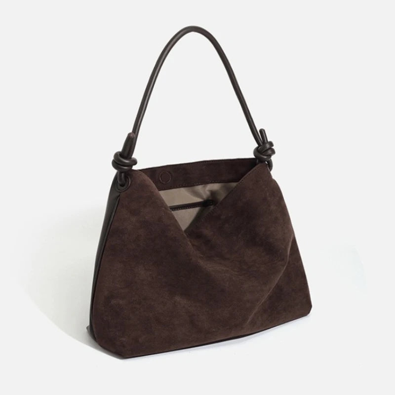 Sac à main cuir suédé Rétro — La Douceur de l’Hiver MYNELIA