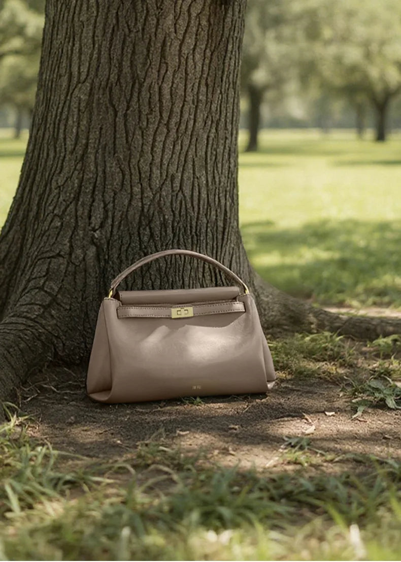 JW PEI handbag with French-style snap closure, 2026 new model, women's crossbody small-sized exclusive high-end shoulder bag MYNELIA