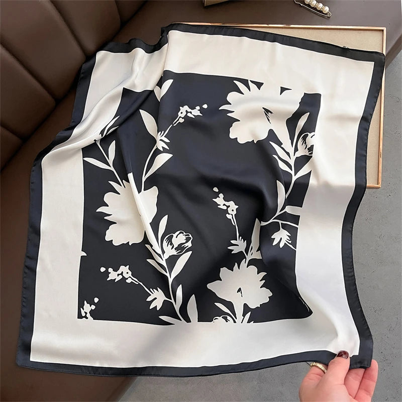 Foulard Carré Imprimé Floral 70×70 cm – Léger & Multicolore, Femme MYNELIA