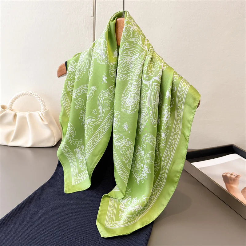 Foulard Carré Femme Motif Paisley – 70×70 cm, Doux & Multicolore MYNELIA