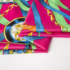 Grand foulard carré imprimé chaînes et rubans