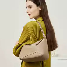 Sac à Main en Cuir Véritable – Design Géométrique MYNELIA