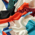 Foulard carré femme en polyester satiné – Motif floral 90 × 90 cm