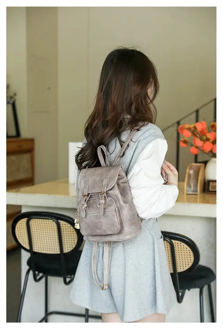 Sac à dos simili cuir Femme — Élégance Parisienne MYNELIA