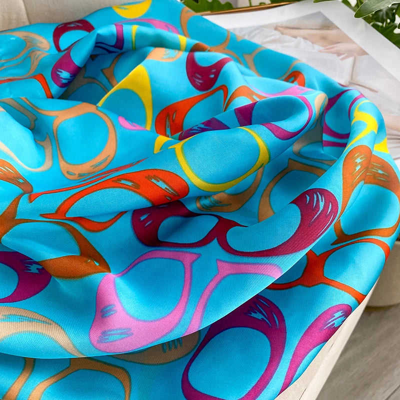 Foulard rectangulaire satiné à motifs anneaux – 180 × 90 cm