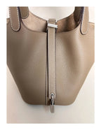 Sac Seau en Cuir Togo – Panier Souple Femme, 22 cm MYNELIA