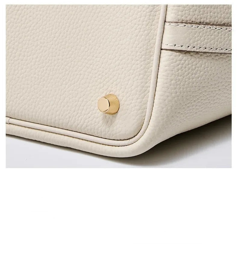 Sac Seau en Cuir Togo – Panier Souple Femme, 22 cm MYNELIA