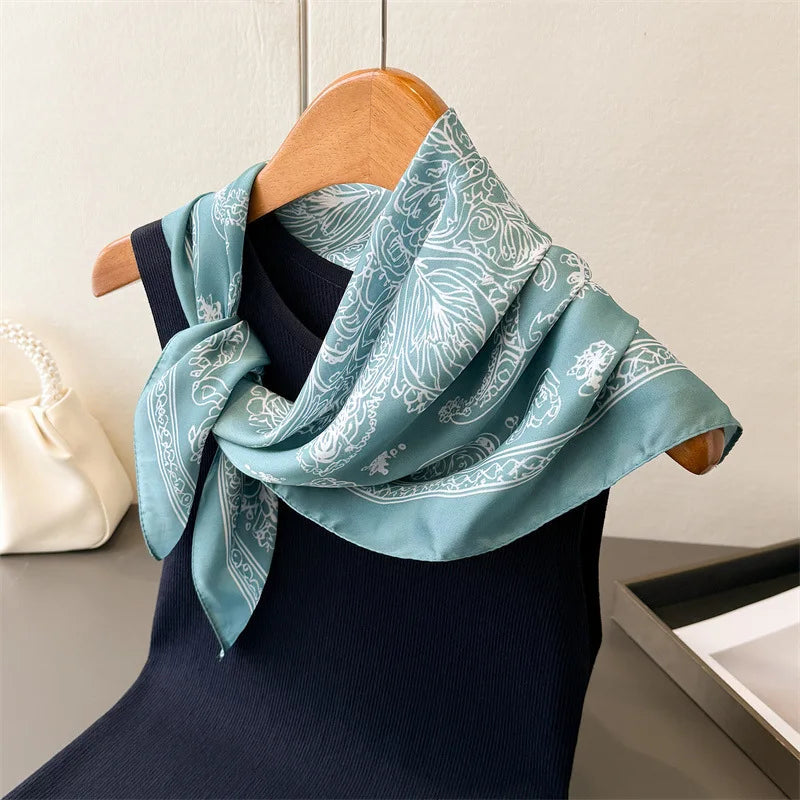 Foulard Carré Femme Motif Paisley – 70×70 cm, Doux & Multicolore MYNELIA
