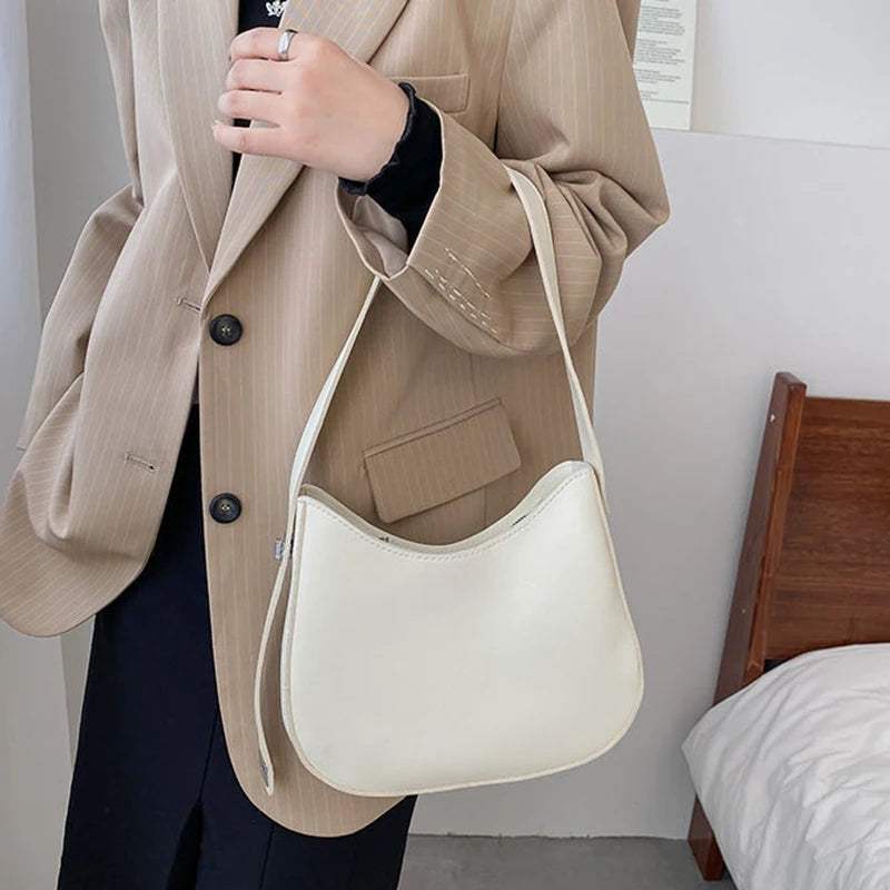 Sac à main Hobo cuir souple — La Désinvolture Élégante MYNELIA
