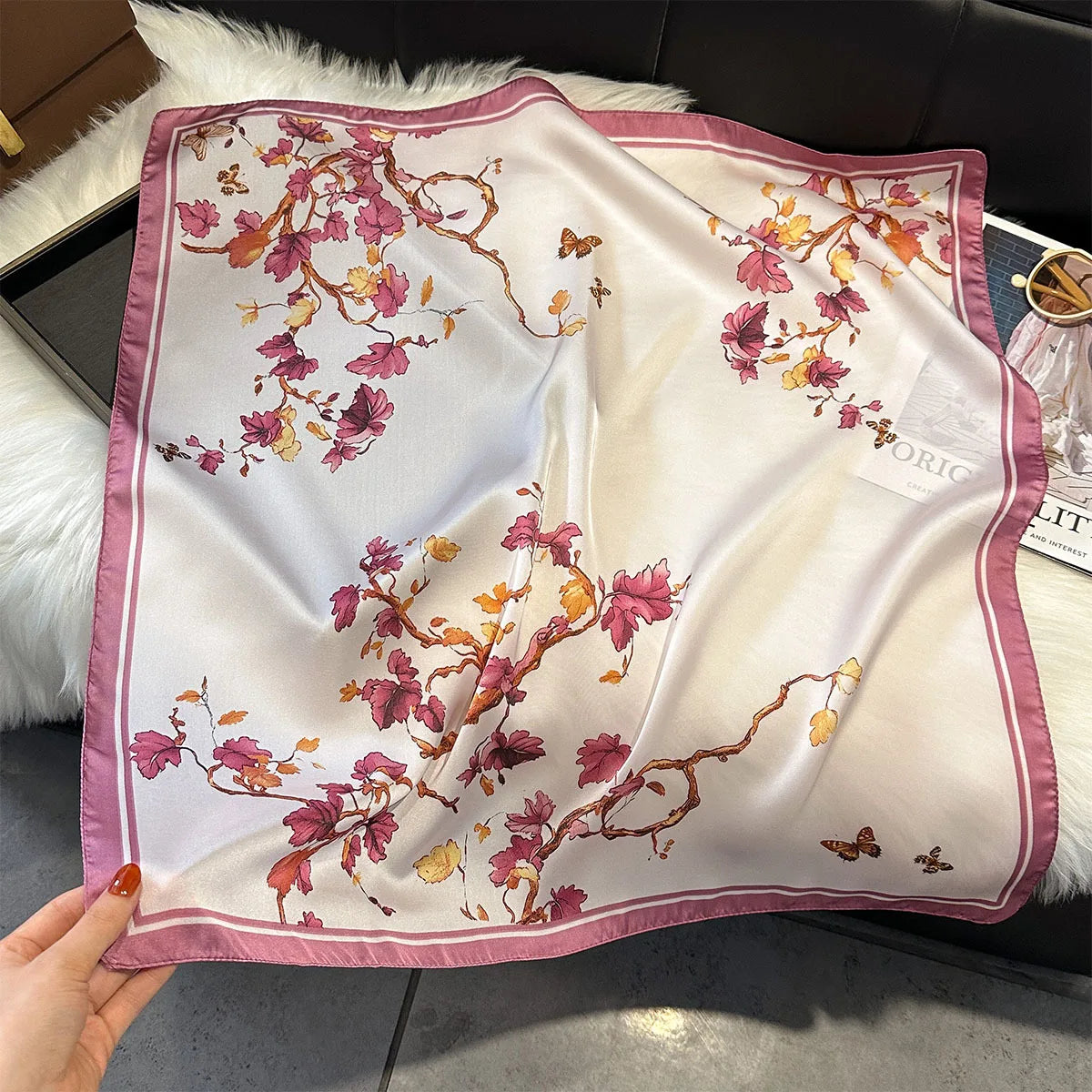 Foulard Carré Femme Motif Paisley – 70×70 cm, Doux & Multicolore MYNELIA