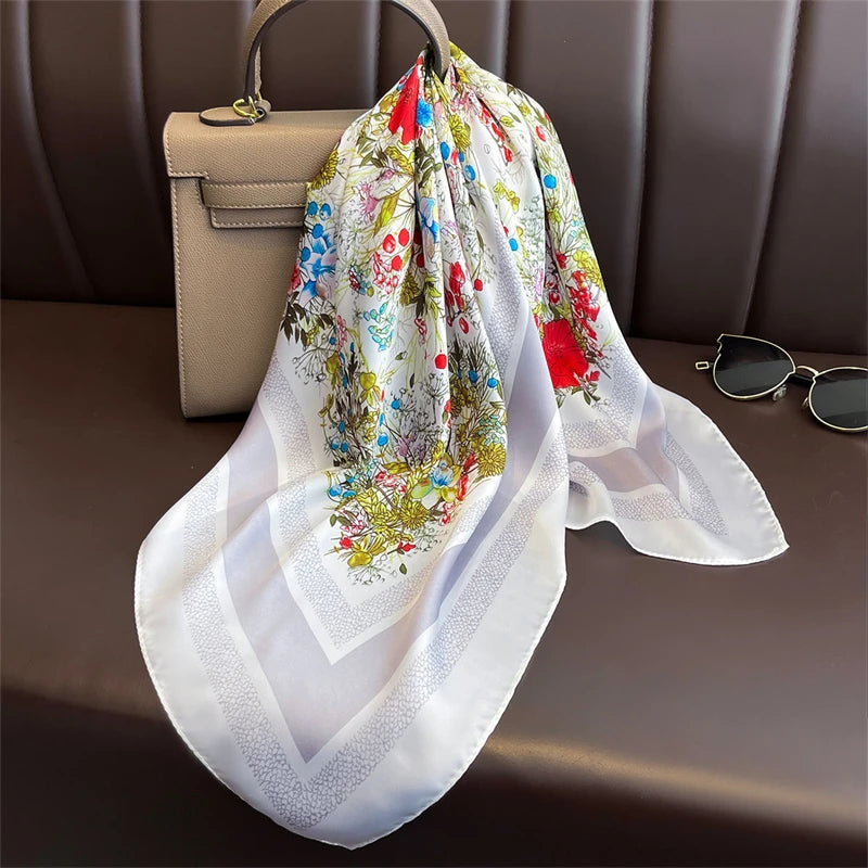 Foulard Carré Imprimé Floral 70×70 cm – Léger & Multicolore, Femme MYNELIA