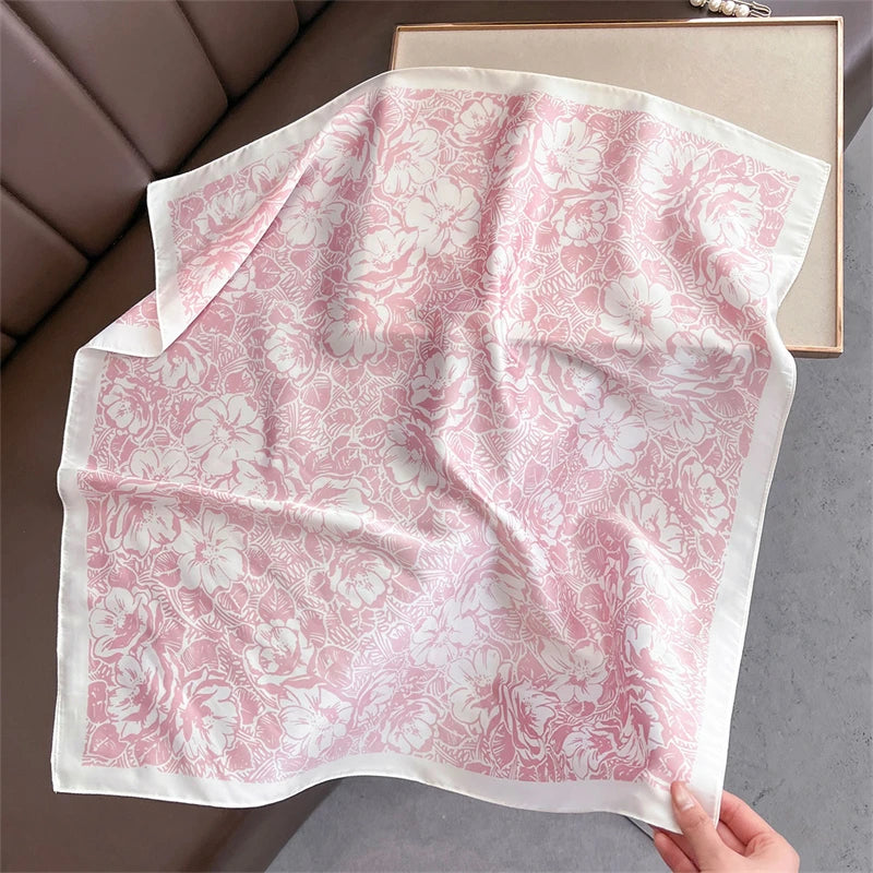 Foulard Carré Imprimé Floral 70×70 cm – Léger & Multicolore, Femme MYNELIA
