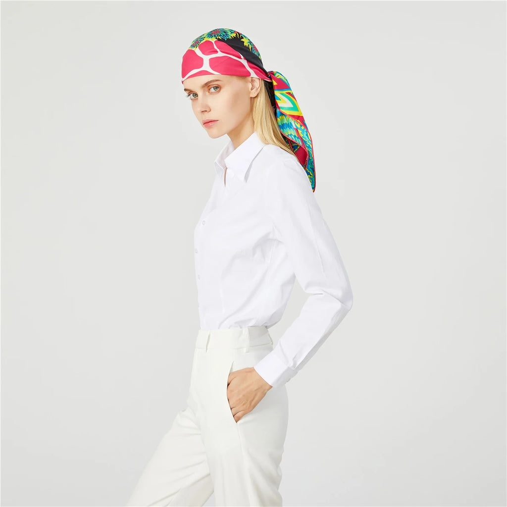 Foulard carré femme en soie imprimée – 90 × 90 cm