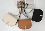 Design Damenmode lässige schlichte Umhängetasche Damen Leder Kupferschnalle Umhängetasche Echtes Leder Satteltasche weiblich