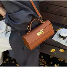 Sac à Main Femme Cadenas – Bandoulière Amovible | MYNELIA MYNELIA