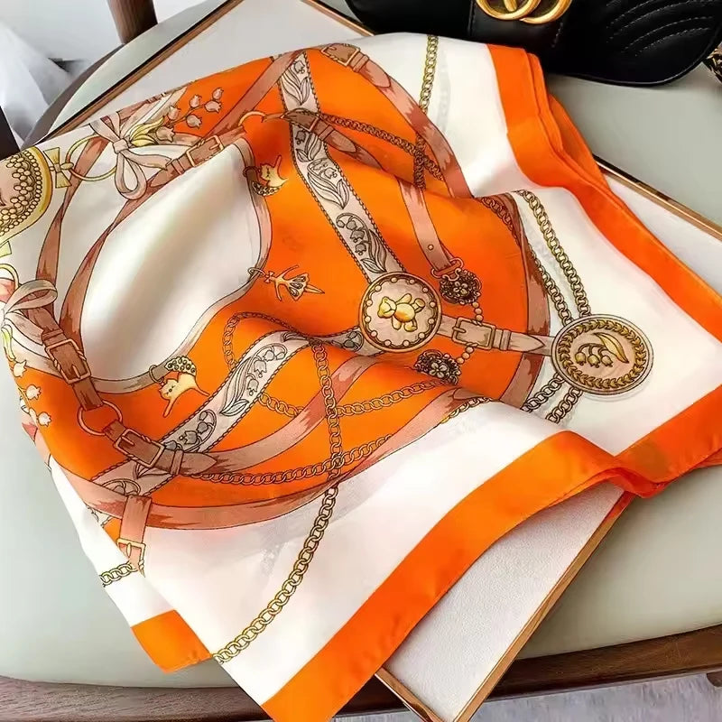 Foulard carré satiné en polyester – Orange ornemental ou vert cachemire