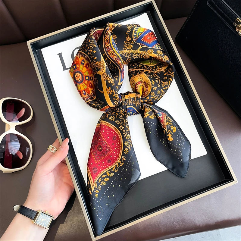 Foulard Carré Imprimé Floral 70×70 cm – Léger & Multicolore, Femme MYNELIA