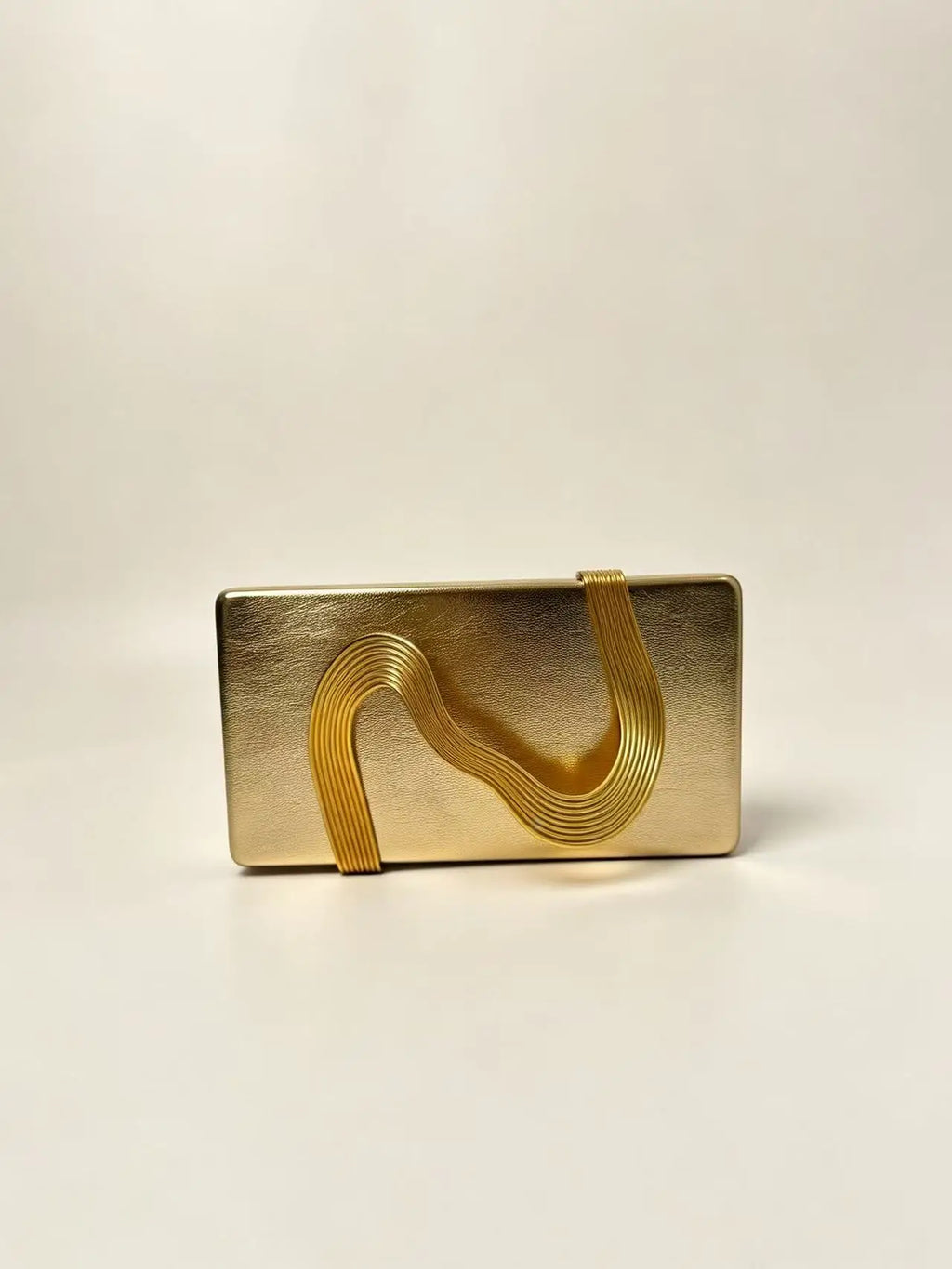 Pochette de soirée femme en simili cuir avec décor métallique