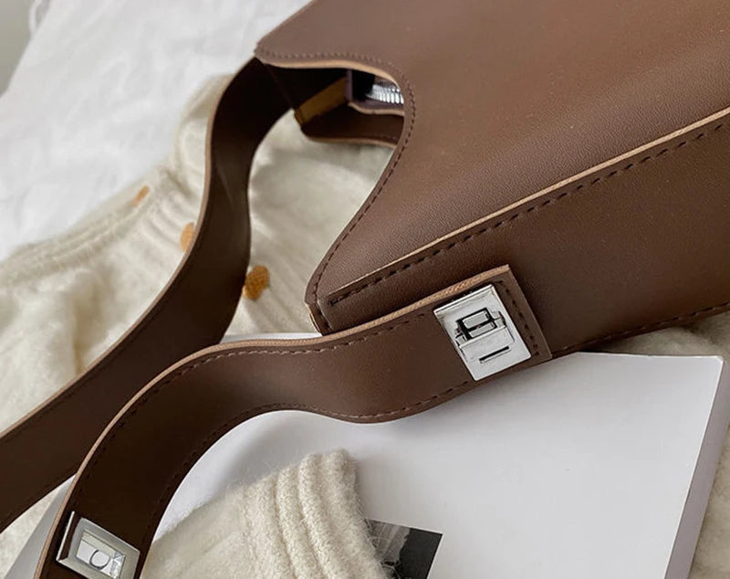 Sac à main Hobo cuir souple — La Désinvolture Élégante MYNELIA
