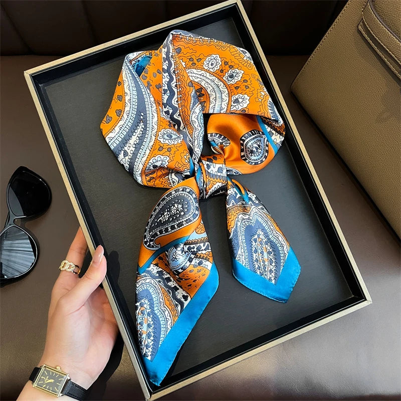 Foulard Carré Imprimé Floral 70×70 cm – Léger & Multicolore, Femme MYNELIA