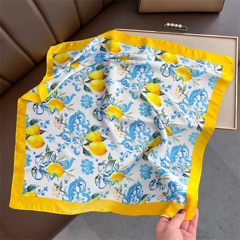 Foulard Carré Imprimé Floral 70×70 cm – Léger & Multicolore, Femme MYNELIA