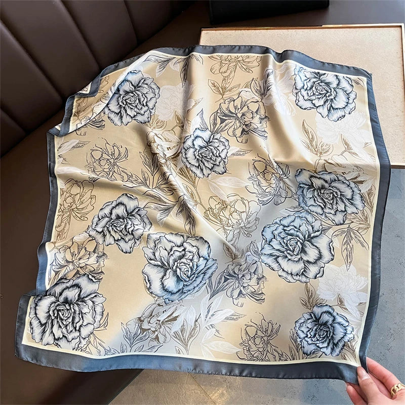 Foulard Carré Imprimé Floral 70×70 cm – Léger & Multicolore, Femme MYNELIA