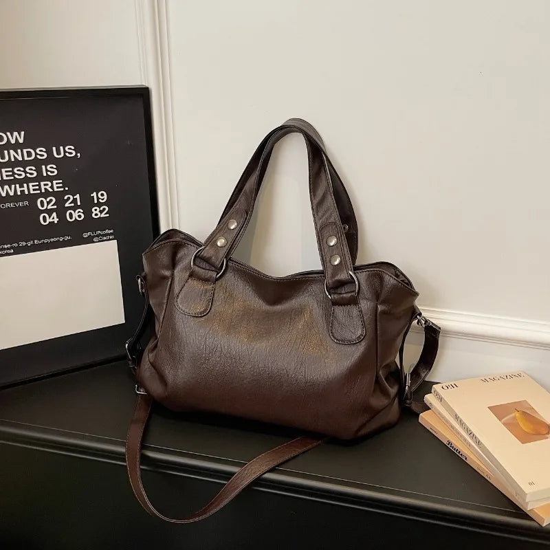 Niet Punk Handtaschen mit großem Fassungsvermögen Hochwertige Robuste Weiche Leder Casual Tragetasche Schulter Umhängetaschen Täglich Pendeln Reisen