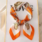 Foulard carré satiné en polyester – Orange ornemental ou vert cachemire