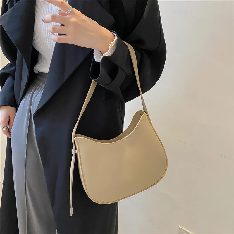 Sac à main Hobo cuir souple — La Désinvolture Élégante MYNELIA