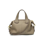 Sac à main en cuir véritable  – Élégance Intemporelle MYNELIA