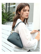 Petit sac épaule en cuir de vachette à poches intérieures
