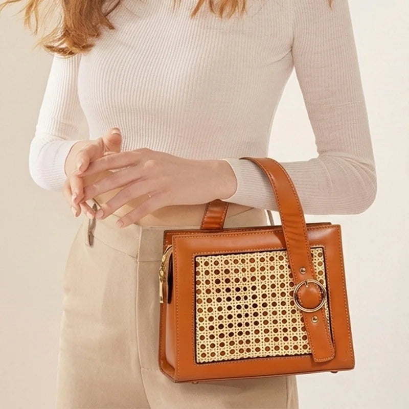 Sac à main tressé  –Bandoulière cuir & osier Style naturel