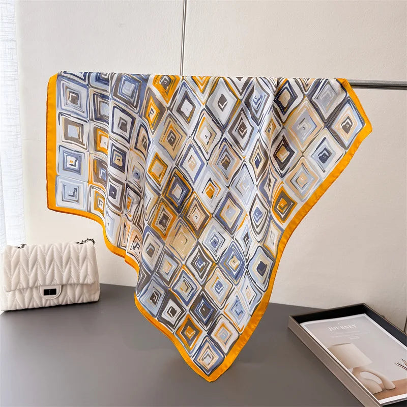 Foulard Carré Imprimé Floral 70×70 cm – Léger & Multicolore, Femme MYNELIA