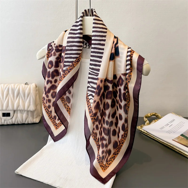 Foulard Carré Femme Motif Paisley – 70×70 cm, Doux & Multicolore MYNELIA