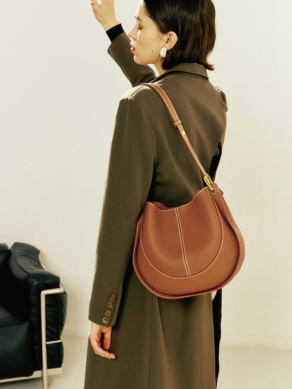 Fashion Women's Large Capacity Designer Shoulder Bag Niche Light Luxury Women's New Design Trendy Saddle Bag MYNELIA